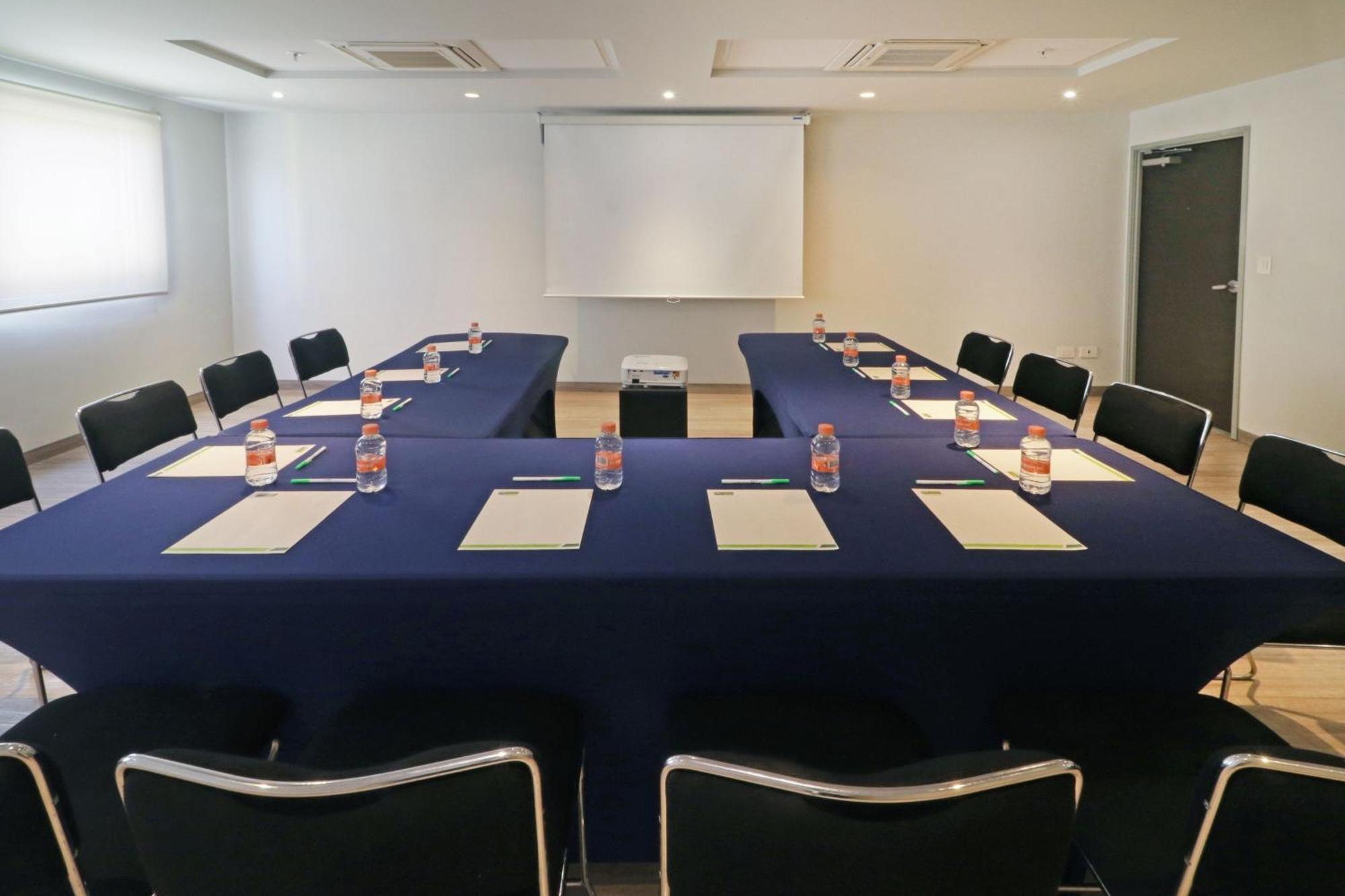 Express Junior By Marriott Zona Industrial